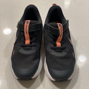 Girls Nike Revolution 5 running shoes
